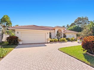 10224 SW 12th St, Pembroke Pines, FL 33025