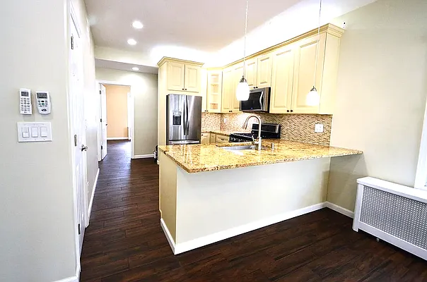 Rented by Corcoran | media 35