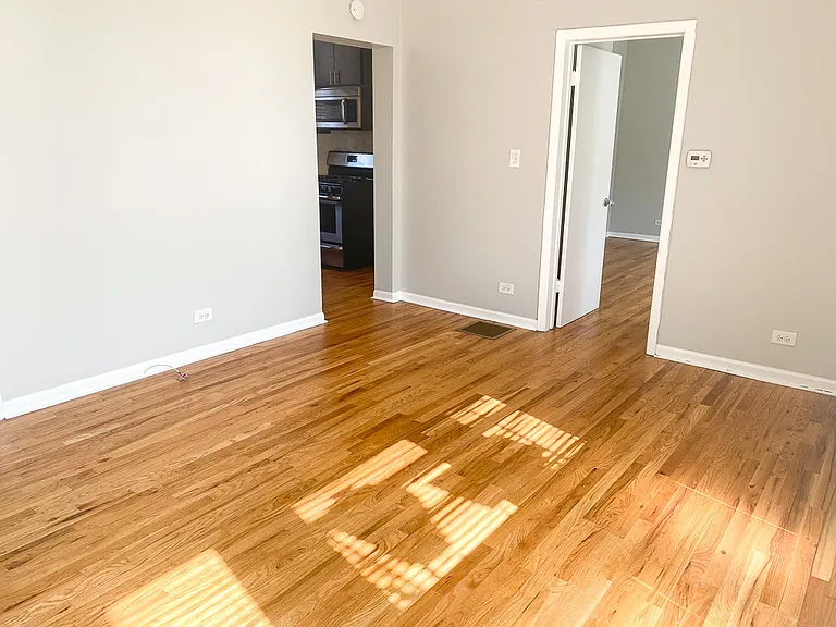 1514 N. Honore St./1500 N. Elk Grove — Photo 13