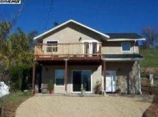 75 Eckley Ln, Walnut Creek, CA 94596