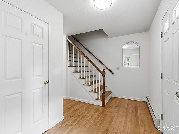 4th image of 28 Green Woods Lane