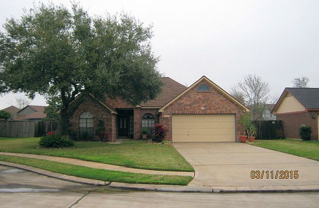 1st image of 513 Huckleberry Dr
