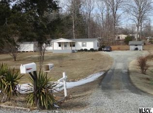 2660 Family Ridge Ln, Lenoir, NC 28645