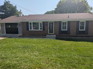 733 Kenyon Rd, Vinton, VA 24179