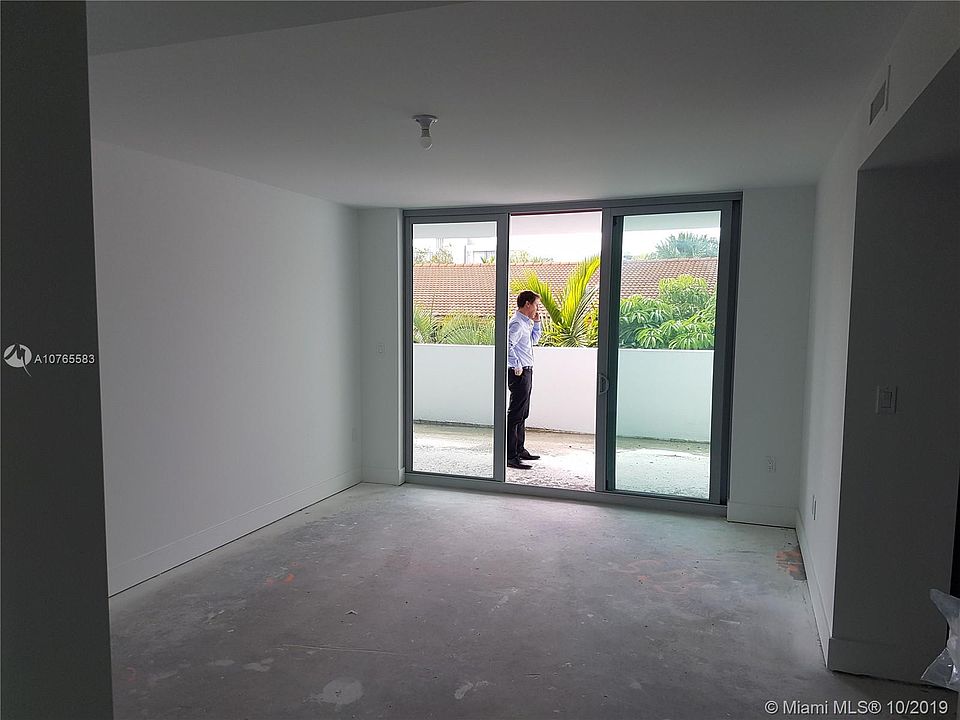 1st image of 1133-102 Bay Hbr #306