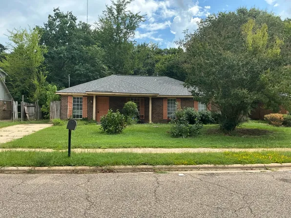 5809 Hyde Park Dr, Montgomery, AL 36117