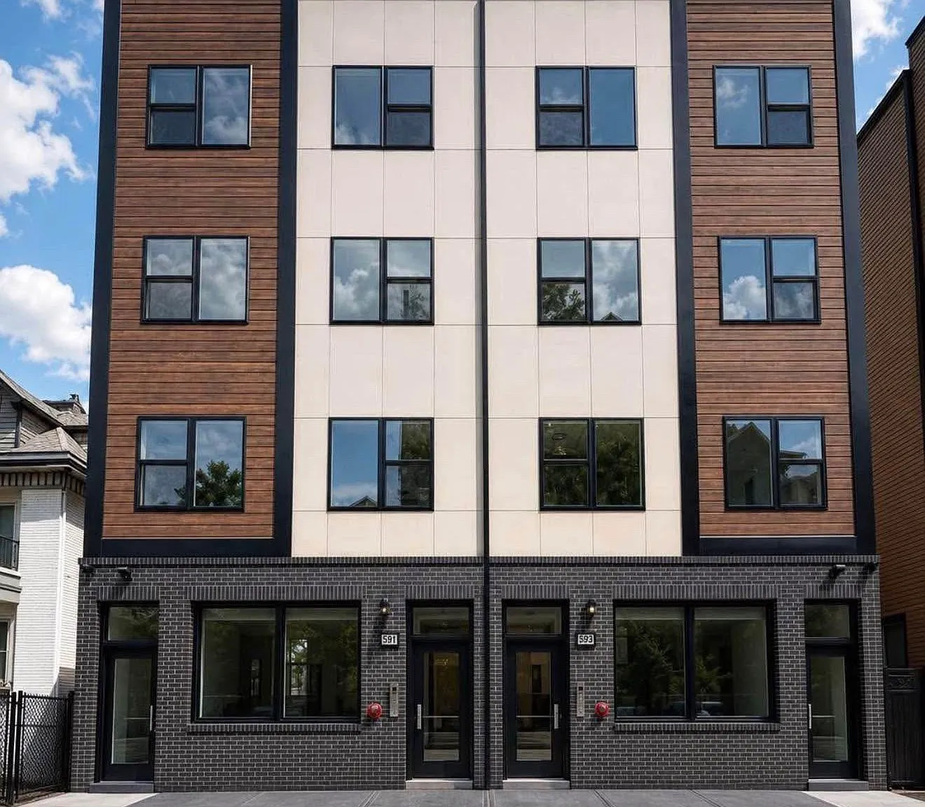 4 bed, $3,100 — Photo 1