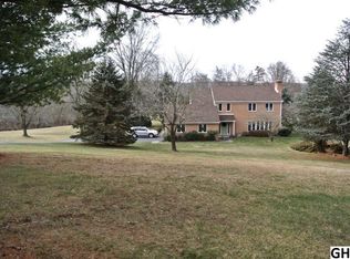 1136 Sassafras Ln, Mechanicsburg, PA 17055