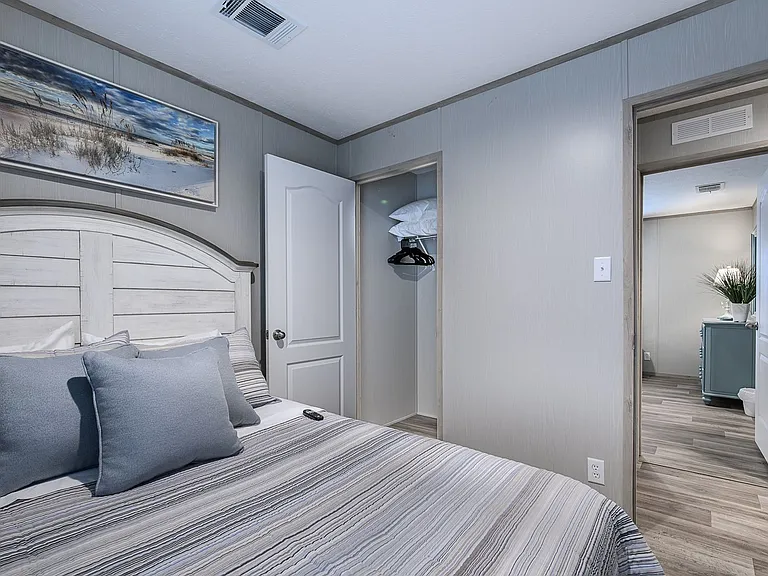 3118 Bayberry Ave — Photo 44