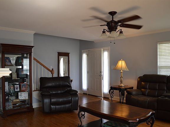 4th image of 155 Lauren Dr SE