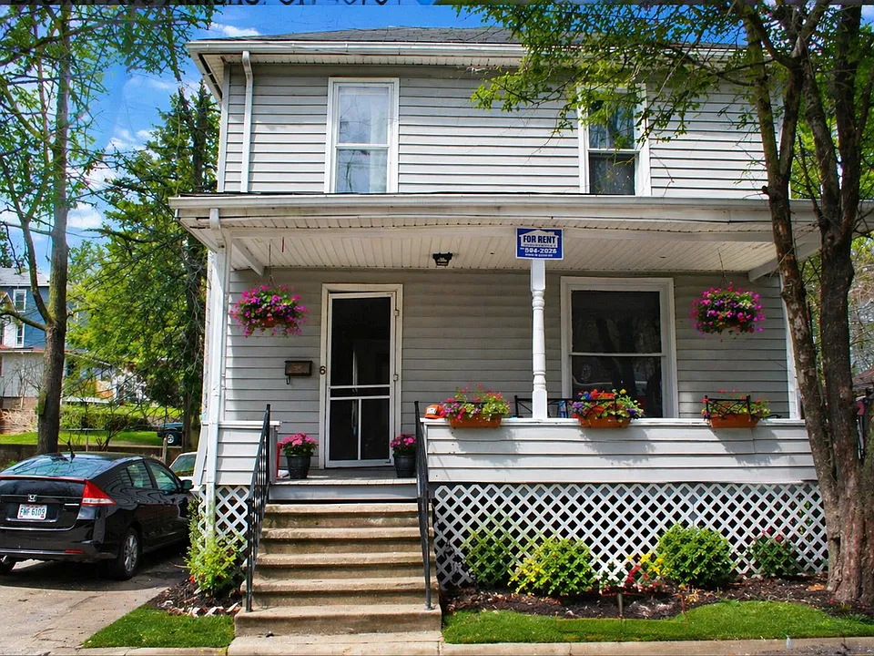 6 Brown Ave