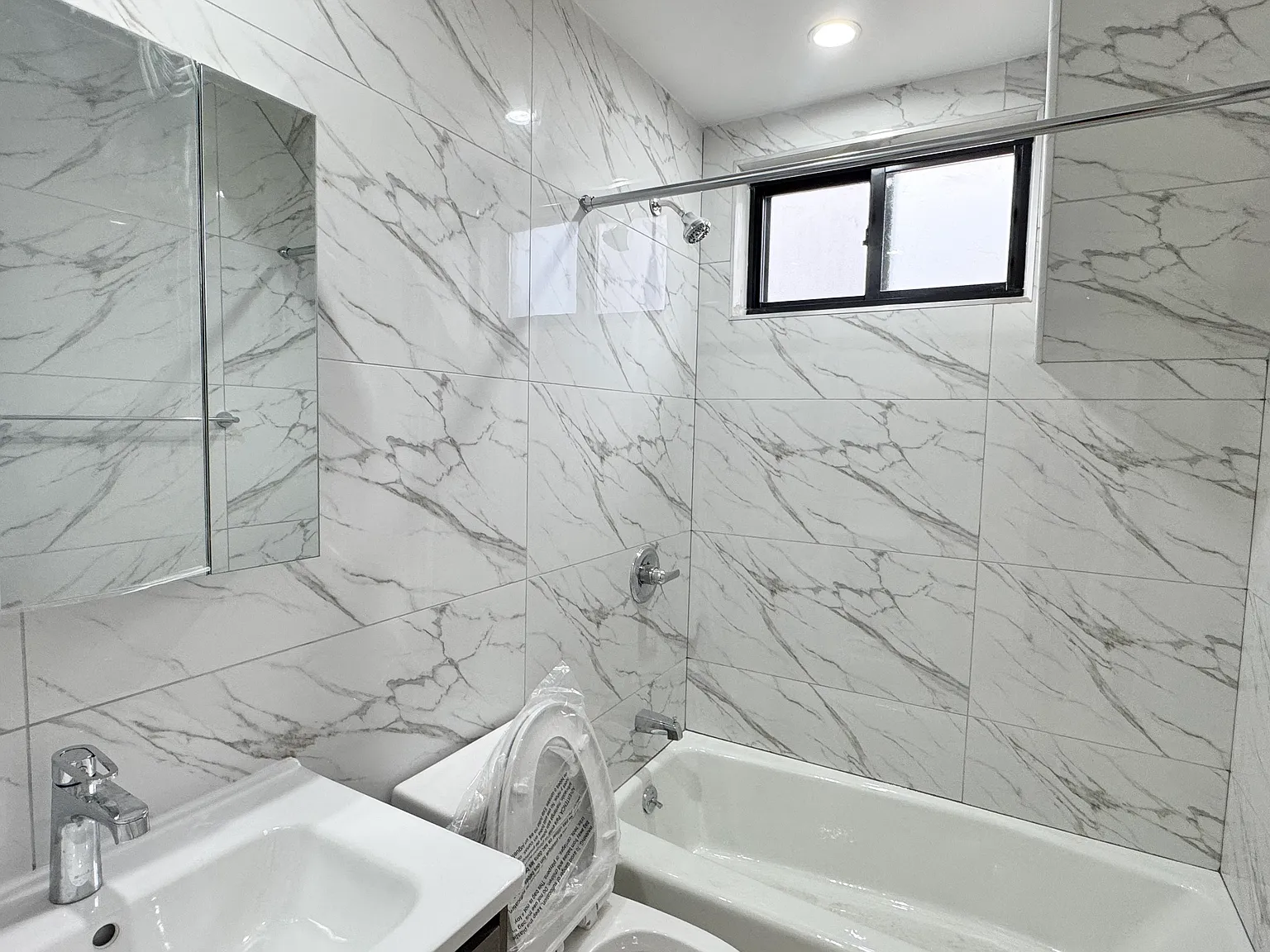 3 bed, 850 sqft, $3,100 — Photo 4