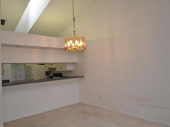 4th image of 3087 Finsterwald Dr #4
