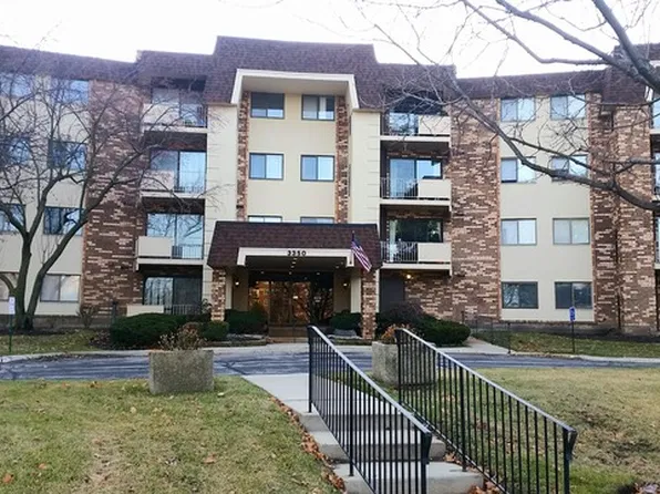 3350 Carriage Way Dr #303, Arlington Heights, IL 60004
