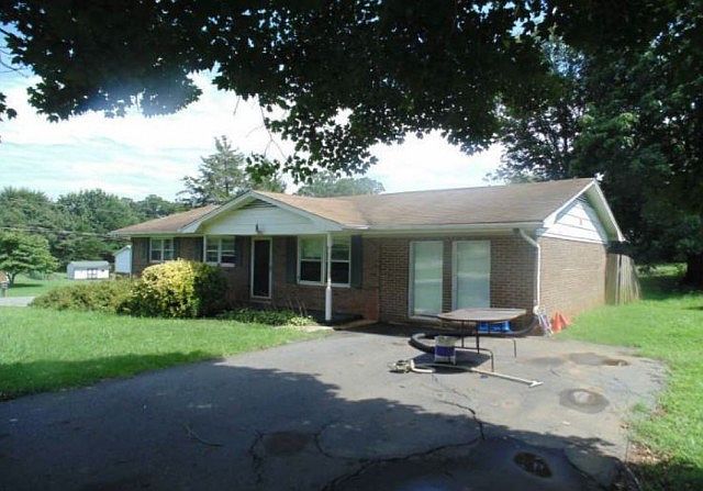 1st image of 5695 Mountain Terrace Dr