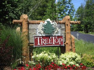 16 Winterberry Hts #C, Stratton, VT 05360