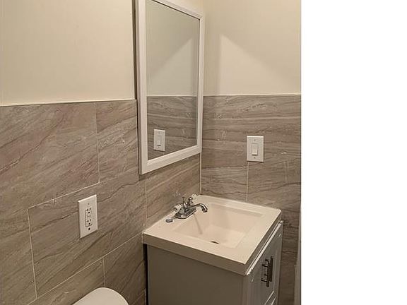 3rd image of 956 E 233rd St APT 4