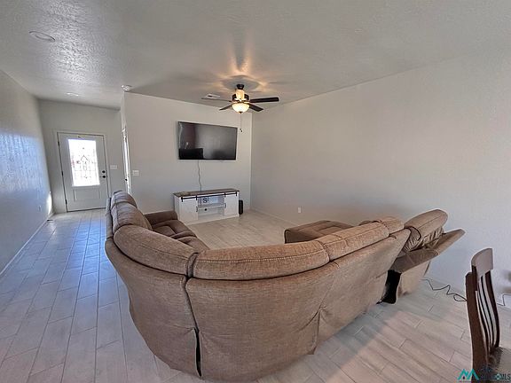3rd image of 5024 W Longtail Rd