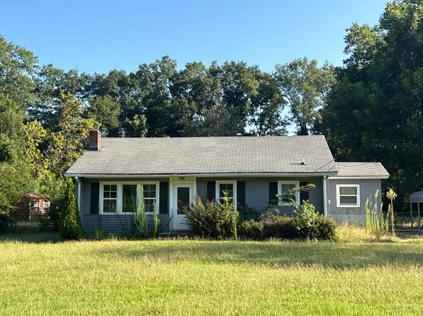 211 Lowe Cir, Richland, MS 39218