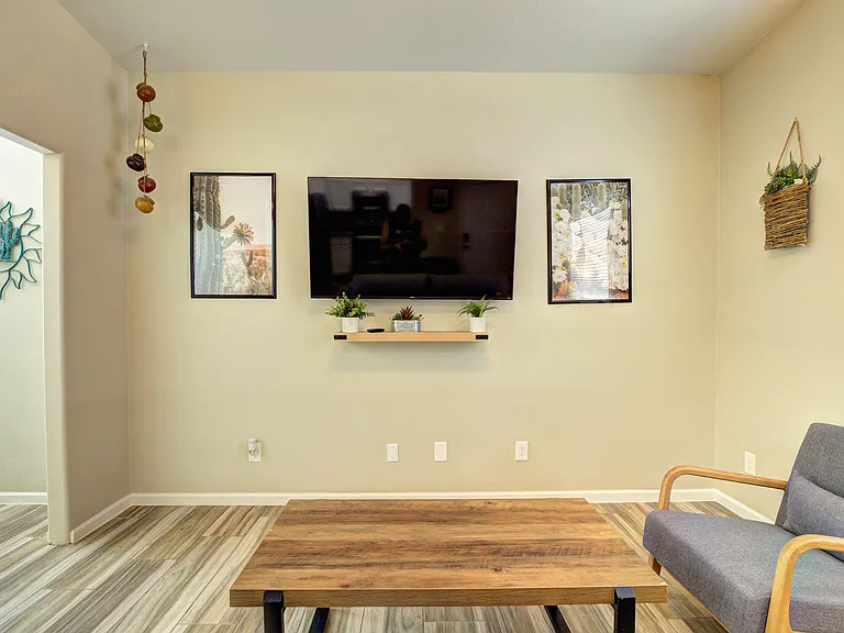 5025 E Lee St #2 — Photo 5