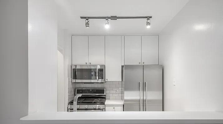 Rented by Mirador Real Estate | media 19