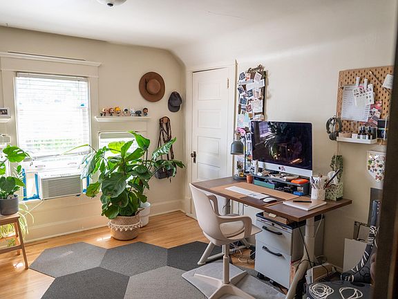 3rd image of 3038 Harriet Ave #3