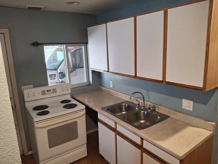 2410 W Madison St #1A — Photo 6