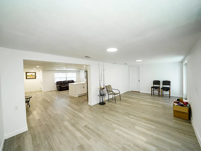 1160 Tarpon Ave — Photo 22