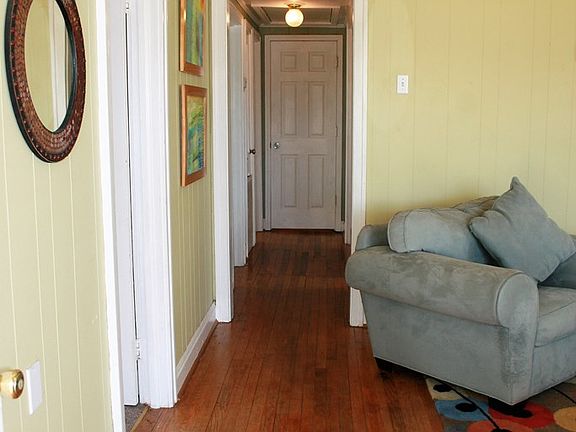 4th image of 1415 Williams St