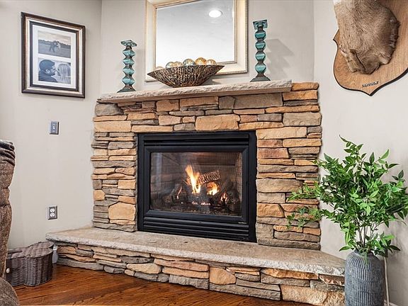 5th image of 67 Jeannine Rd