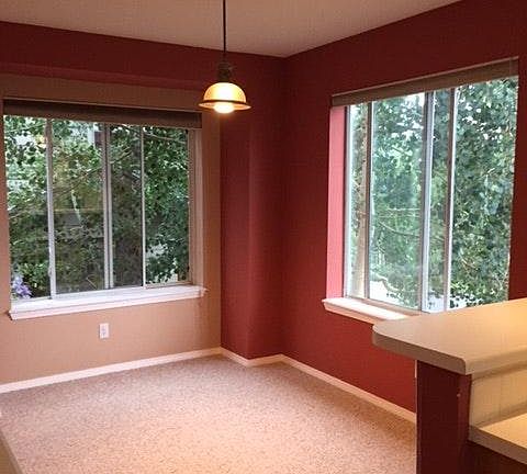 Dining Room - looks out the front and side yard