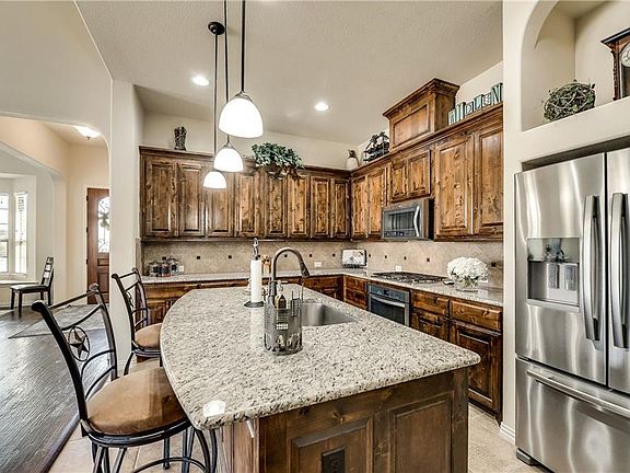2nd image of 5700 Tawakoni Dr