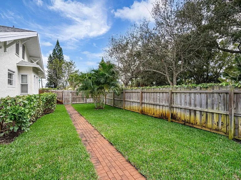 5301 N Flagler Dr — Photo 41