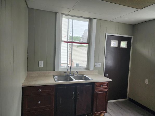 225 W Centre St APT 1