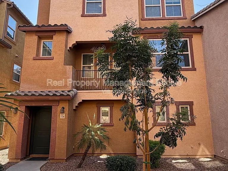 7724 W Pipestone Pl — Photo 1