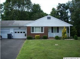 10 Bellflower Ct, Toms River, NJ