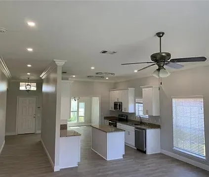 3 bed, 1665 sqft, $2,300 — Photo 2