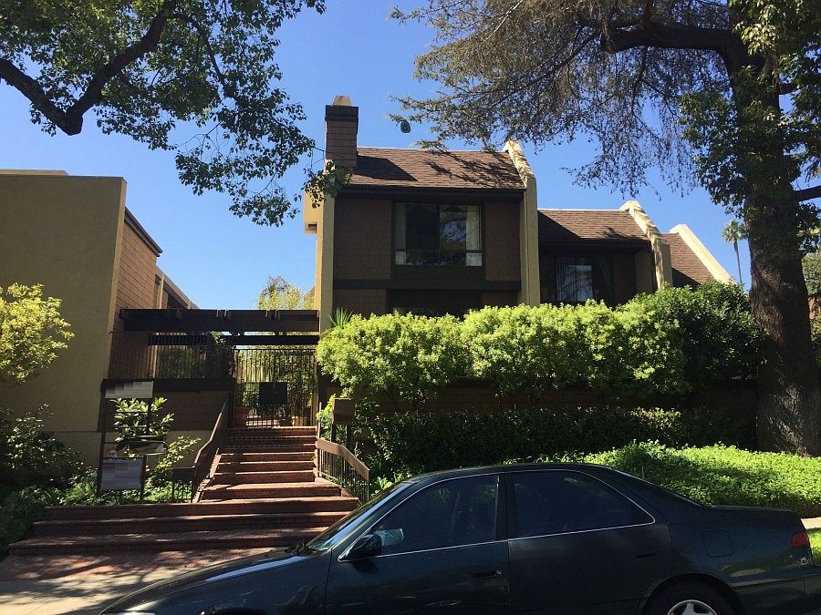 1st image of 1349 N Columbus Ave Unit 10