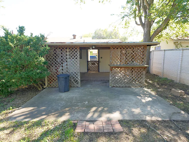823 Straight Ln — Photo 38