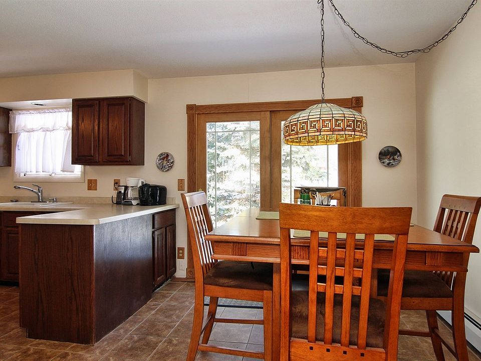 6048 Chestnut Rd., Mound, MN.