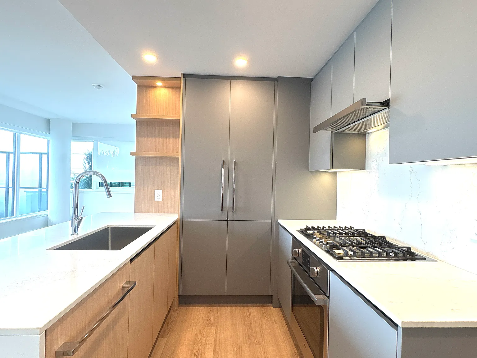 2 bed, 900 sqft, $3,199 — Photo 4