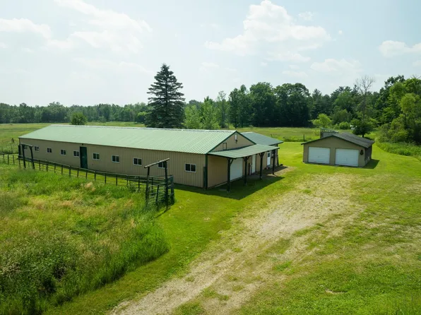 N4415 Schacht Rd, Marinette, WI 54143