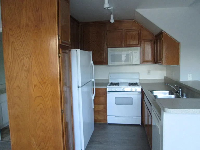 10133 Tabor St — Photo 14