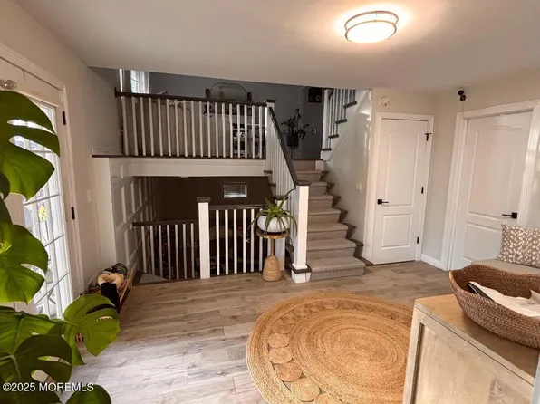 330 Sylvania Ave, Avon By The Sea, NJ 07717