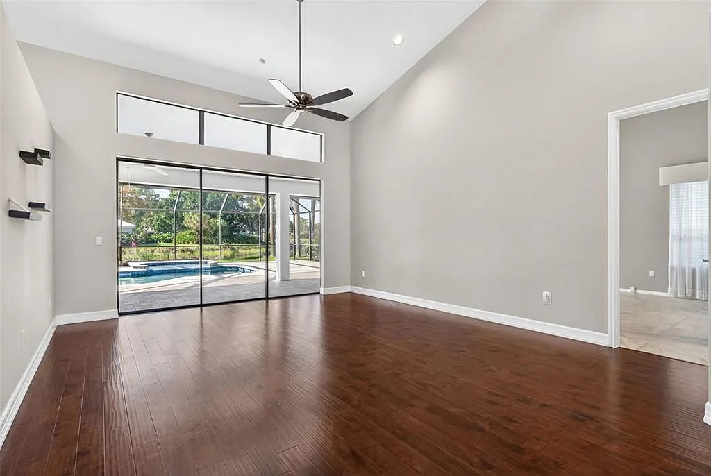 3 bed, 3.5 bath, 3168 sqft, $7,475 — Photo 2