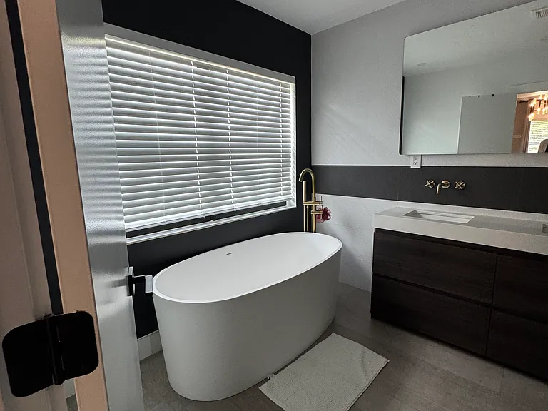 1215 E Broward Blvd #1 — Photo 6