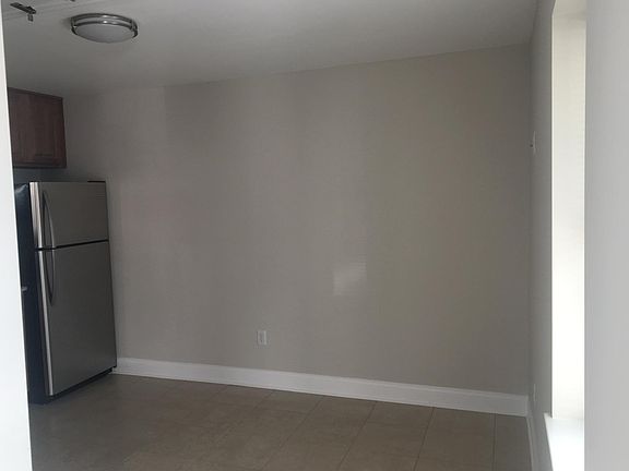 Eating/Living Room Area