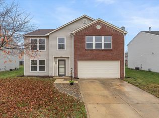 806 Hickory Pine Dr, New Whiteland, IN 46184