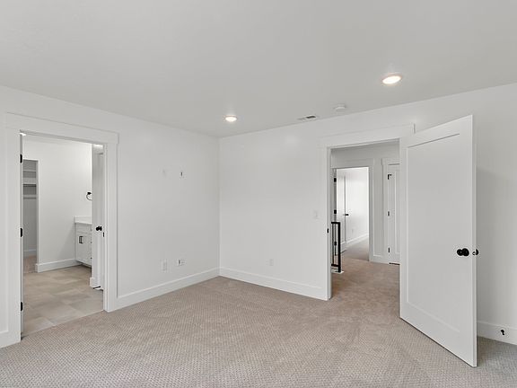 Finished home photos are representational images only. See sales agent for details.