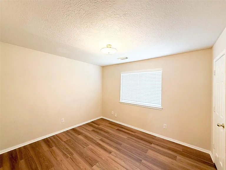 2131 Scenic Hollow Ct — Photo 13